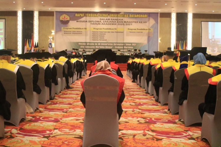 Wisuda Unbari Ke 49, Fachruddin Razi : Kita Arahkan Agar Bisa Menciptakan Lapangan Pekerjaan Bagi Orang Lain