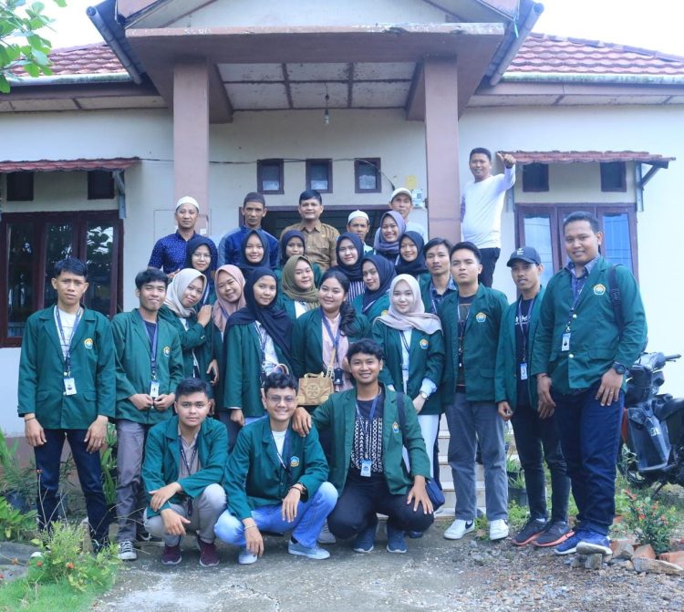 Lurah Bram Itam Kiri Harapkan Inovasi Baru dari Mahasiswa KKN