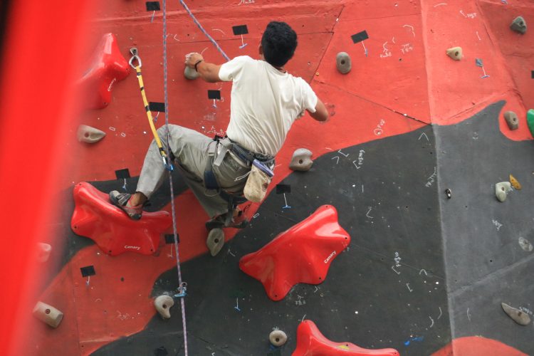 Mempererat Silaturahmi, Mapala Gitasada Unbari Adakan Lomba Fun Climbing