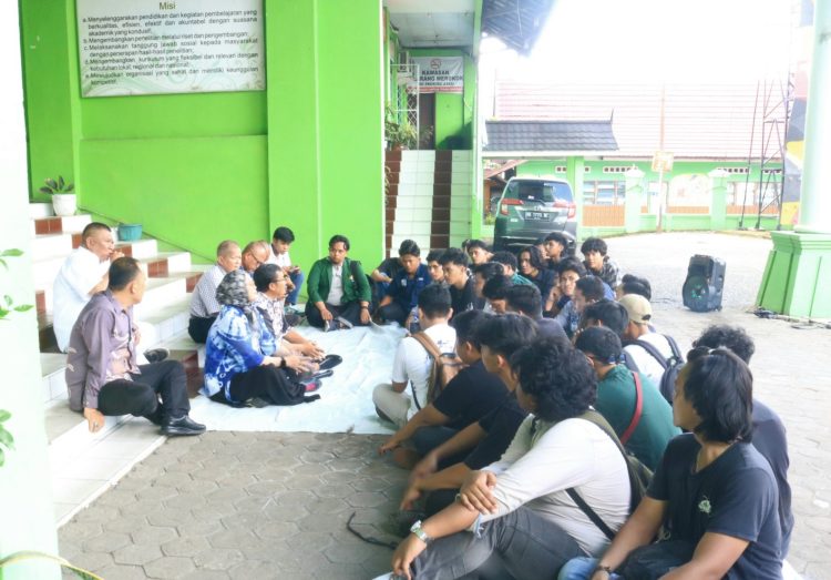 Mahasiswa Tuntut Pelaksanaan Pemira, Rektorat : Berjanji Segera Ditindaklanjuti