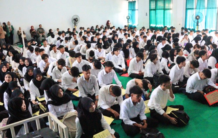 Unbari Wujudkan Kampus Berintegritas Melalui PKKMB Tahun 2025